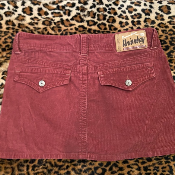 SOLD CROSS POSTED!!! UNIONBAY Corduroy Mini Skirt - Picture 4 of 6